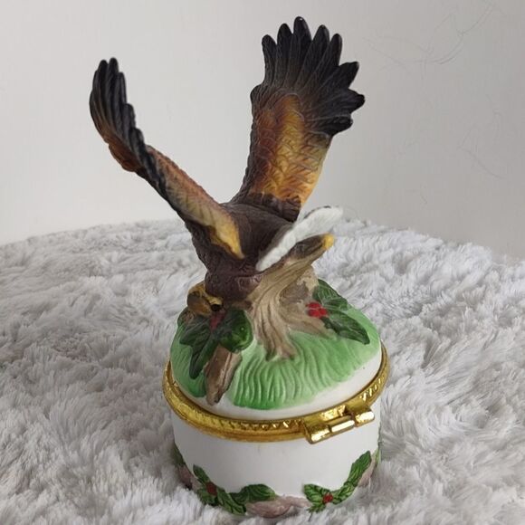 Eagle Porcelain Trinket Box - Picture 4 of 8